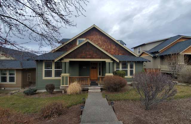 SPACIOUS SINGLE FAMILY HOME LOCATED IN SW REDMOND!