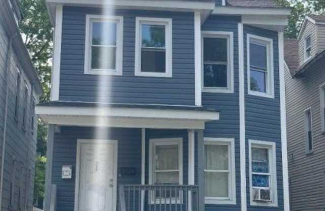 380 Halsted St