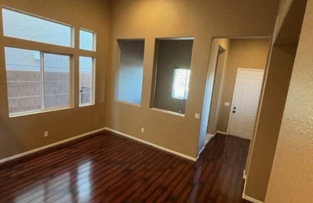 6639 Rego Park Court