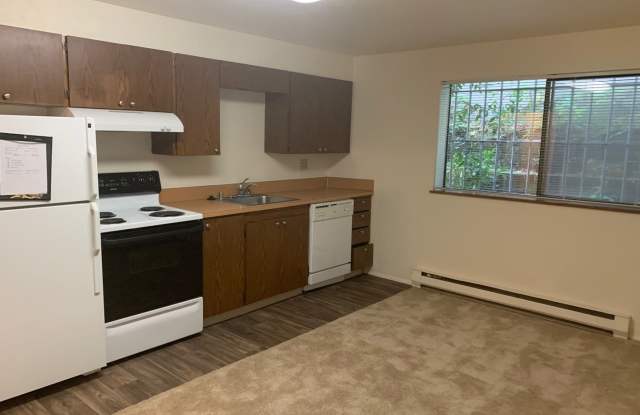 7000 Roosevelt Way NE