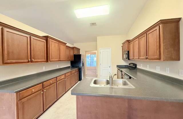 5994 Autumn Pines Cir