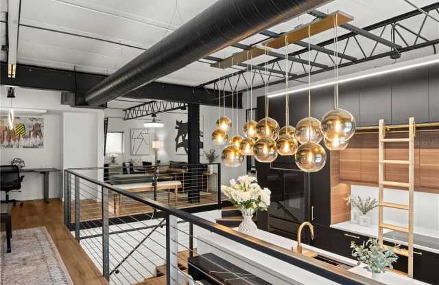 Photo of 1312 E WASHINGTON STREET