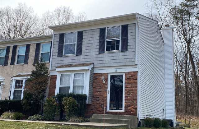 8 Thornton Commons