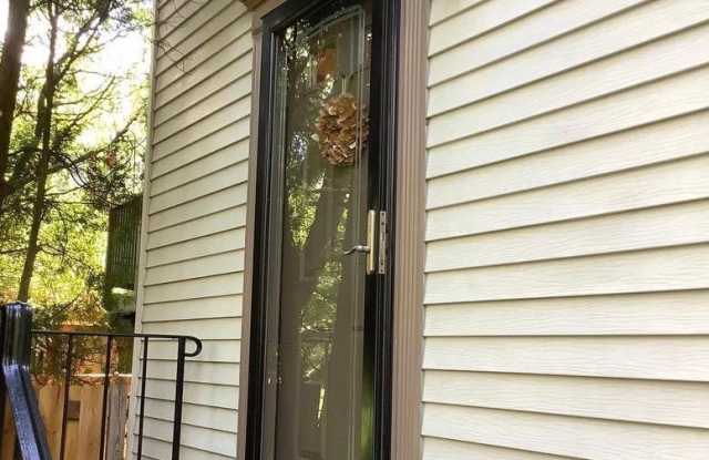 18 EARTH STAR CT