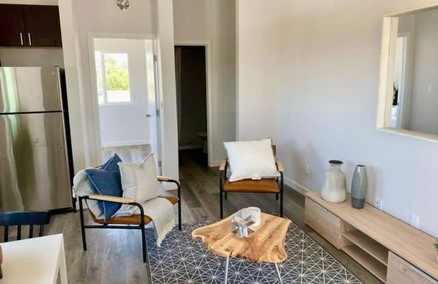 Move in Promotion for 12 Months! Remodeled 2 Bed/1 Bath