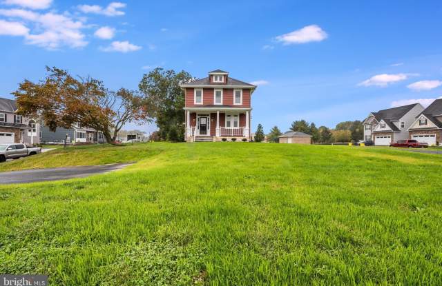 512 N FARM CROSSING RD