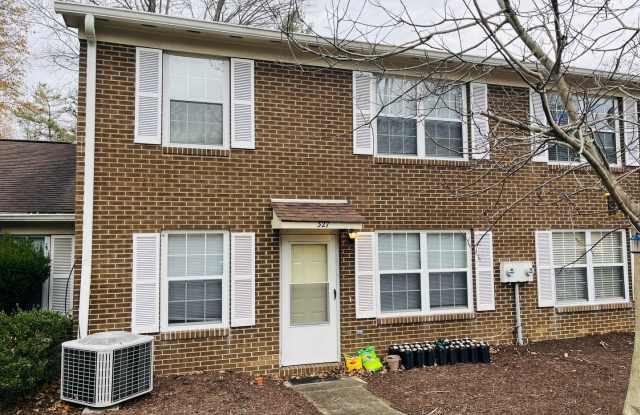 2 Bedroom 1.5 Bathroom Townhouse