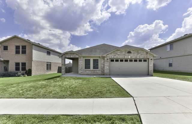 233 N WILLOW WAY