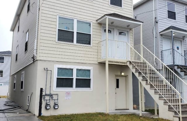 437 BEACH 28TH ST - 437 Beach 28th Street, Queens, NY 11691