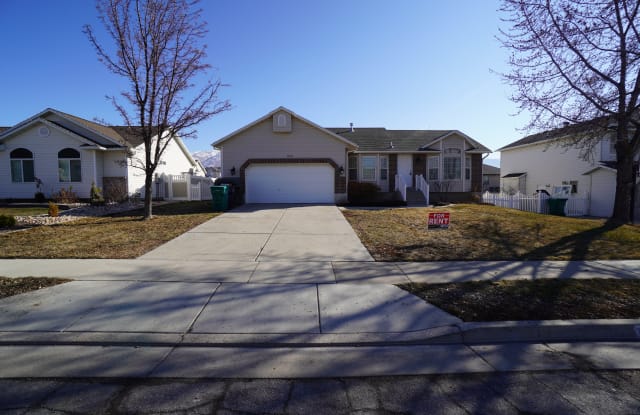 1572 N 160 W - 1572 North 160 West, Layton, UT 84041