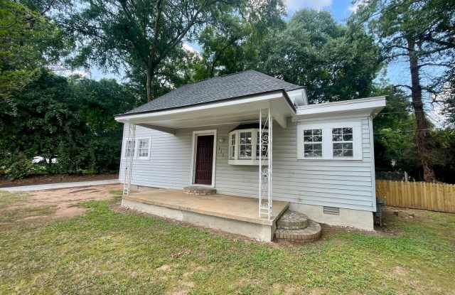 3/2  Renovated House off West Broad Street! Available now!