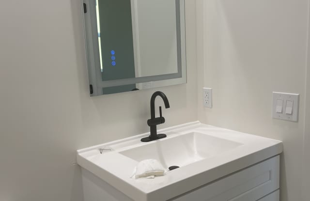 7538 Cozycroft Avenue