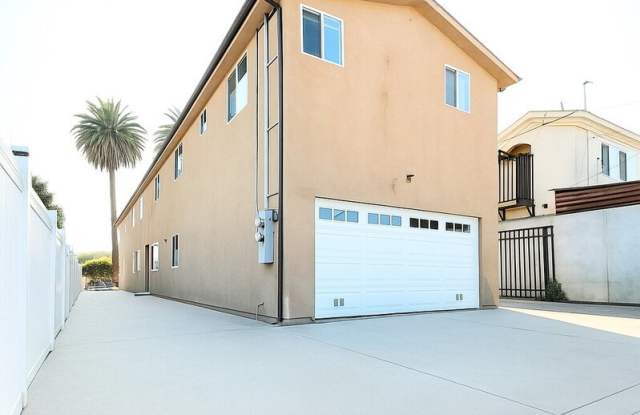 Photo of 829 East 74th Street