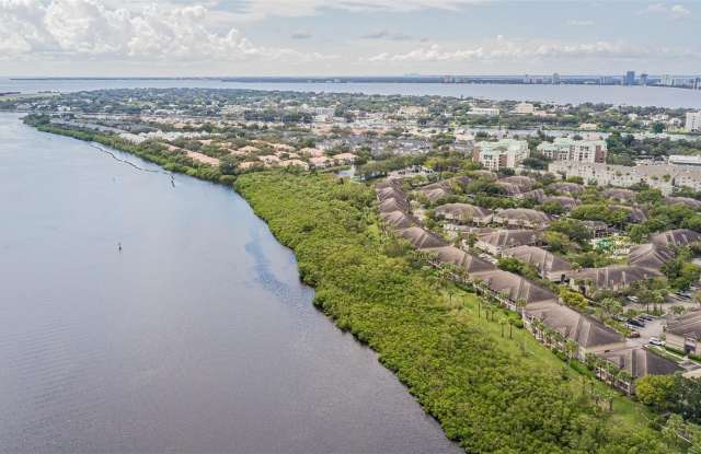 895 NORMANDY TRACE ROAD