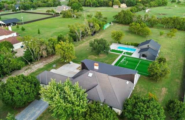 3212 Preston Hills Circle