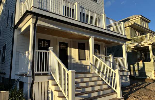 Photo of 139-141 Minot Street