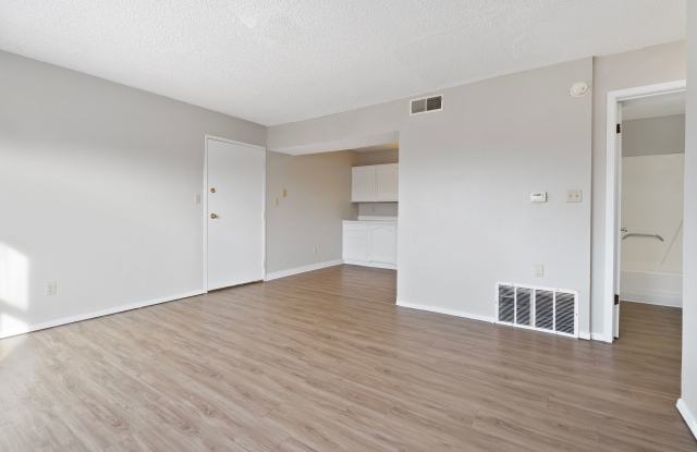 Leavitt Park Apartments - Building 1024