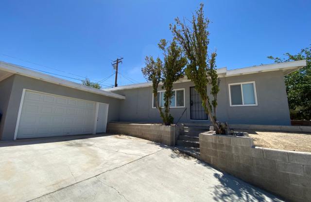 3 Bedroom 1.5 Bathroom House Near Schools  Shopping - 821 Arville Avenue, Barstow, CA 92311