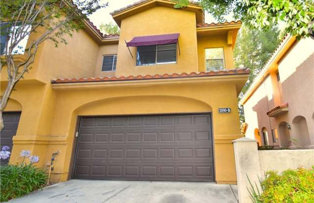 2090 Villa Del Lago