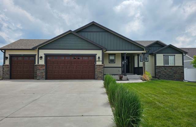 6953 Hitching Post Lane