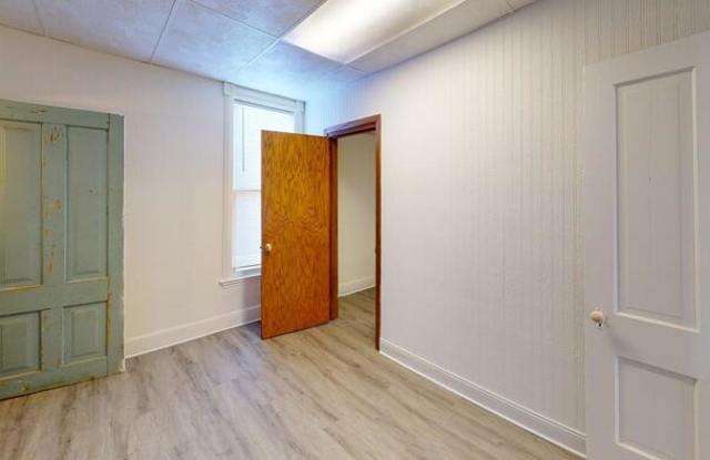 1204 2nd Street Northwest