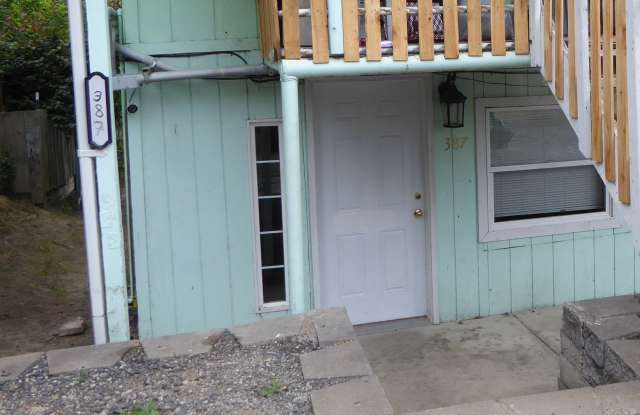 Photo of 2 Bedroom Downstairs Apartment in Winston