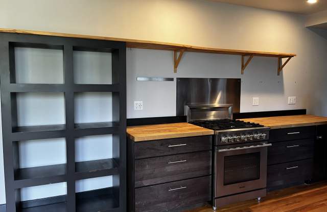 Photo of 12 Bank Street