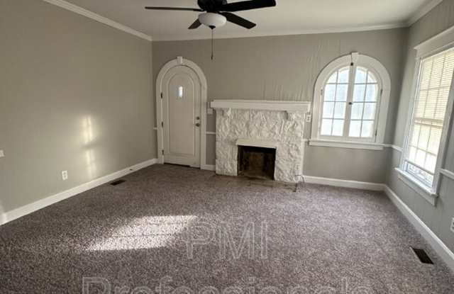 204 Kingwood Dr
