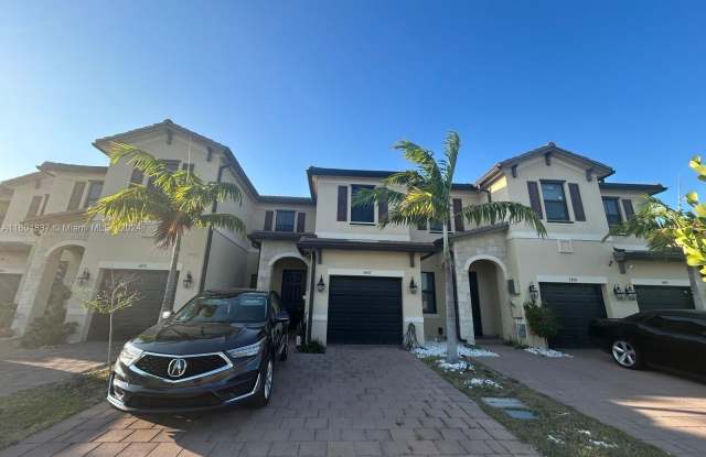 3467 W 105 Place