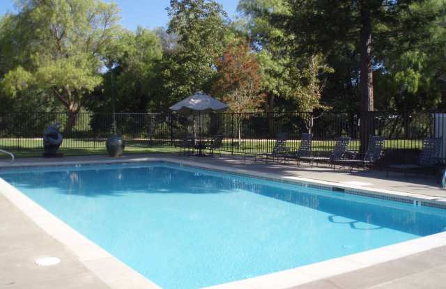 Beautiful Upstairs 2 Bedroom 2 Bathroom