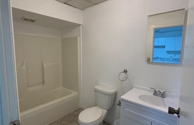 118 S Main Street unit: Apt 2