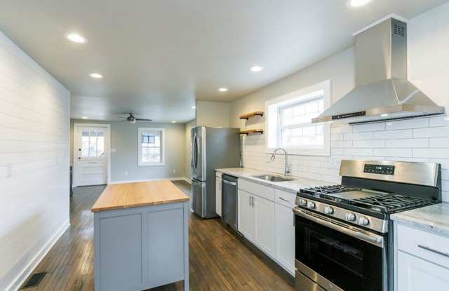 Adorable 3 bedroom 2 bath home for rent in Kenwick!