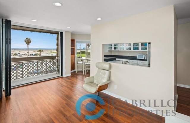 Photo of 5155 W Point Loma Blvd