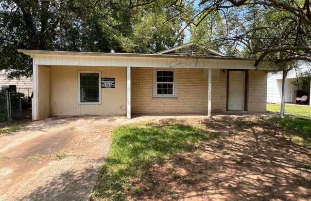 Bossier City! 3 bed/1 bath with bonus room! - 4603 Sullivan Street, Bossier City, LA 71111