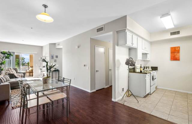 Sunland Gardens LLC