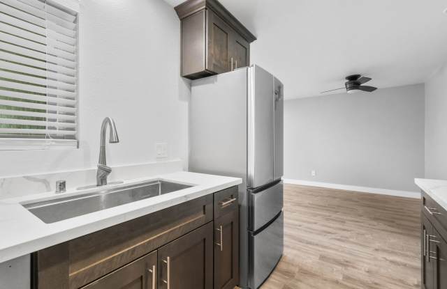 Pet Friendly  Remodeled 1BR Condo Near SDSU with Pool and Large Balcony