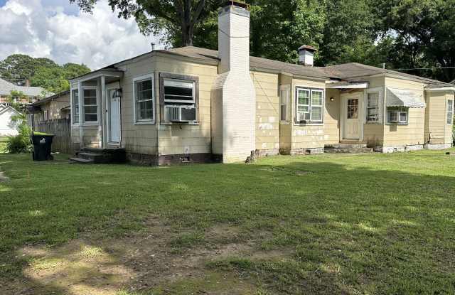 300 S Norton Ave