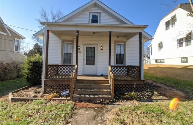 428 Lincoln Ave - 428 Lincoln Avenue, Mars, PA 16046