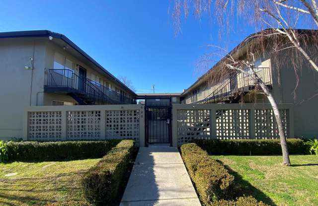 625 N. Commerce Street