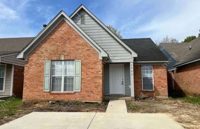 7593 Lilly Dr - 7593 Lilly Drive, Southaven, MS 38671