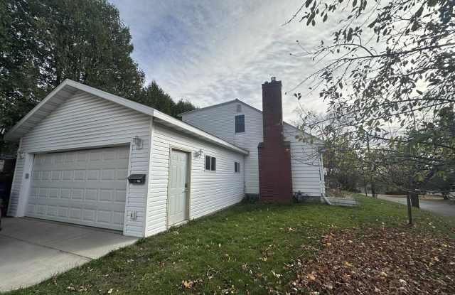 Click the “Apply Now” button or email wapmrentals@gmail.com for a prompt response.