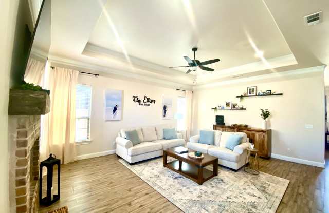 1215 Desert Rose Drive