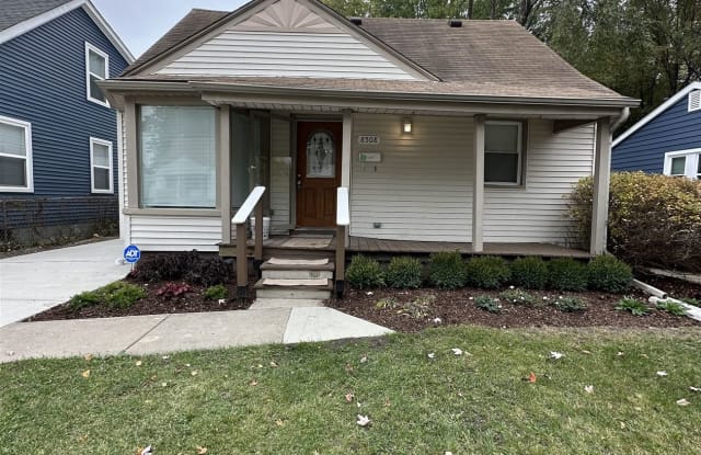 8508 Lozier Ave - 8508 Lozier Avenue, Warren, MI 48089