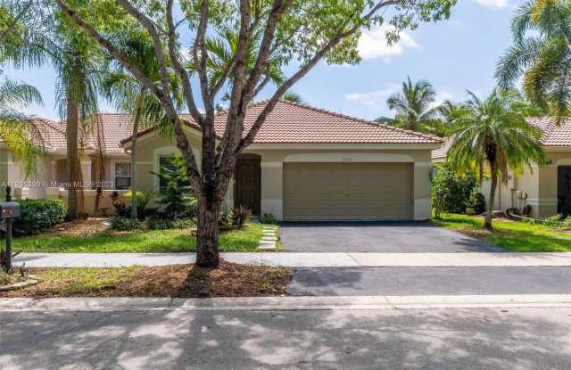 2020 Andromeda Ln