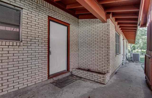 703 Country Club Road