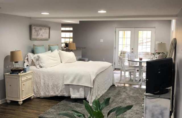 Photo of 840 MONARCH Lane