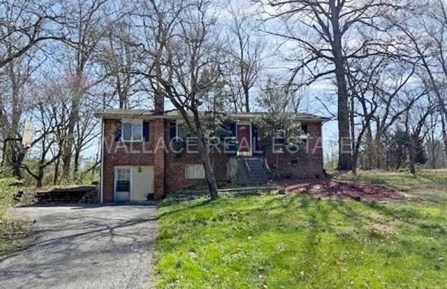 OAK RIDGE: 3 BEDROOM, 2.5 BATH HOME IN EMORY HEIGHTS