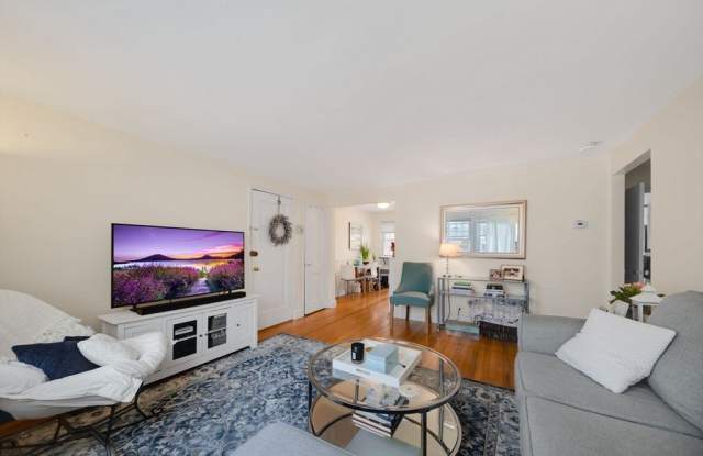 Photo of 926 Massachusetts Ave unit: 3