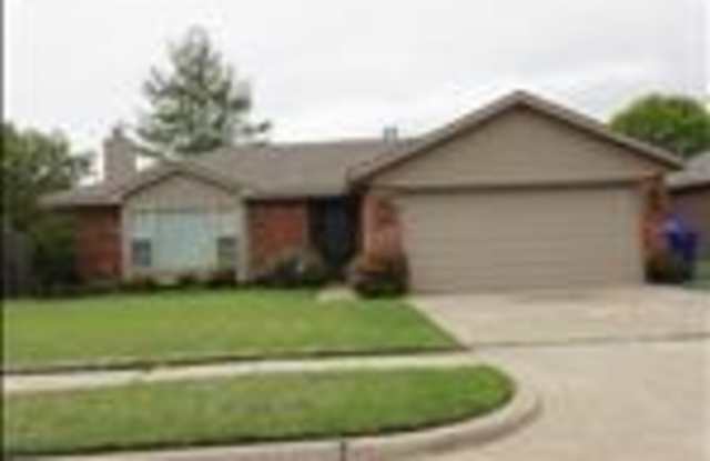 PRE-LEASING FOR FALL. 3 bed, 2 bath, 2 car garage home in Woodcreek Addition!