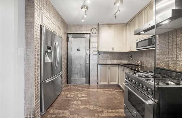 2607 Avenue O Apt 6C